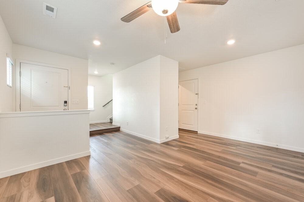 18592 E 47th Dr - Photo 5 of 18