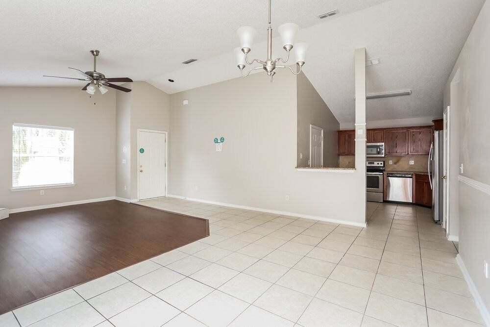 11214 Mikris Dr S - Photo 6 of 16