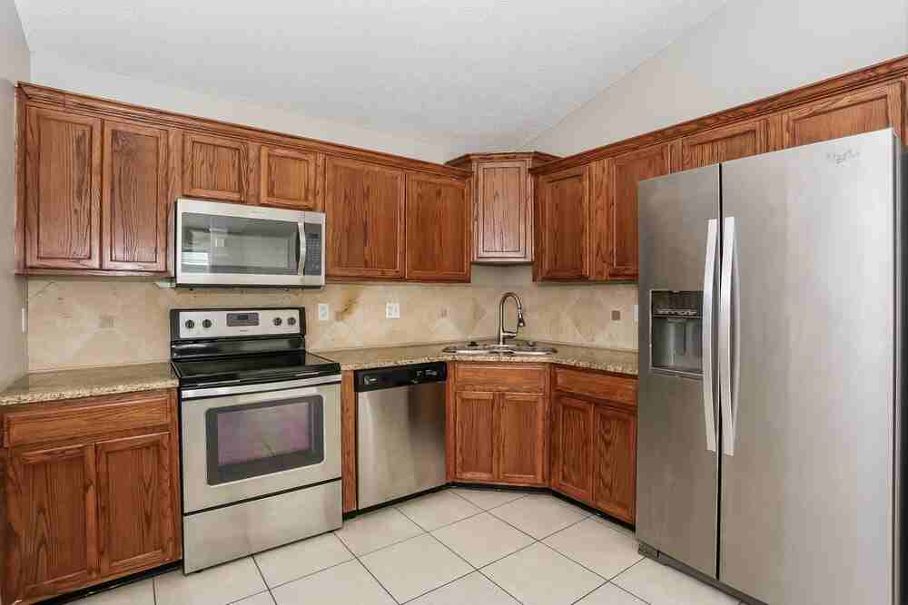 11214 Mikris Dr S - Photo 7 of 16
