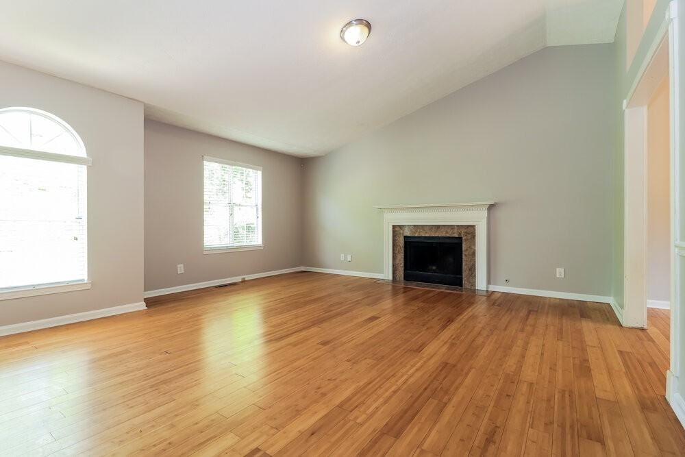 523 White Pines Dr - Photo 4 of 17