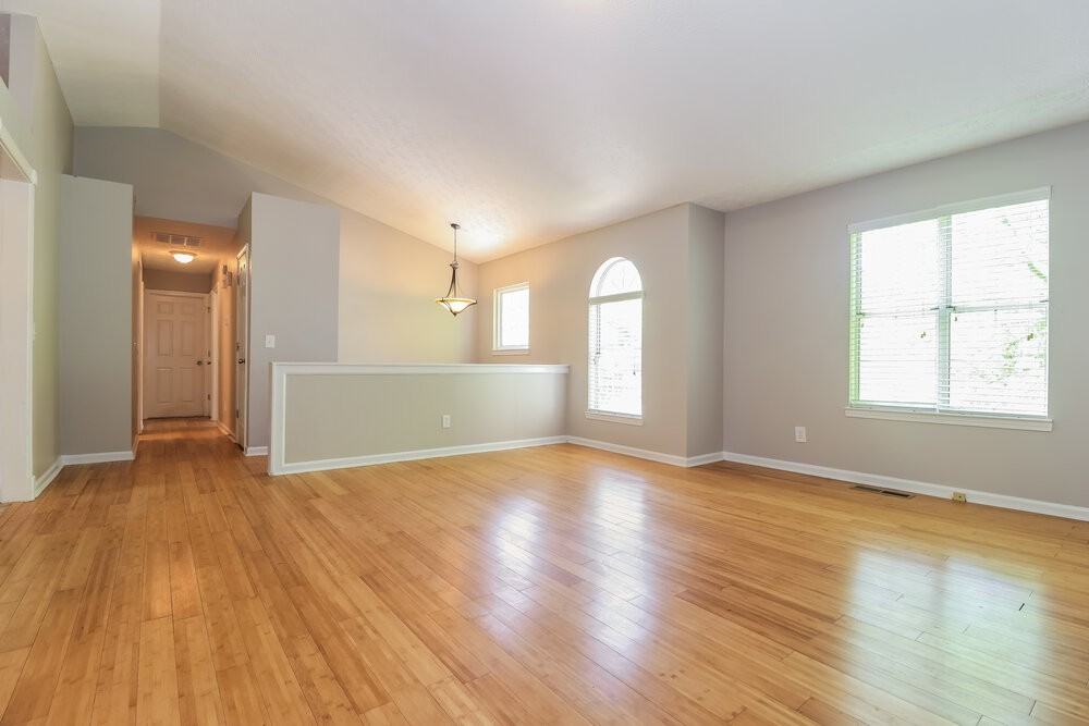 523 White Pines Dr - Photo 5 of 17