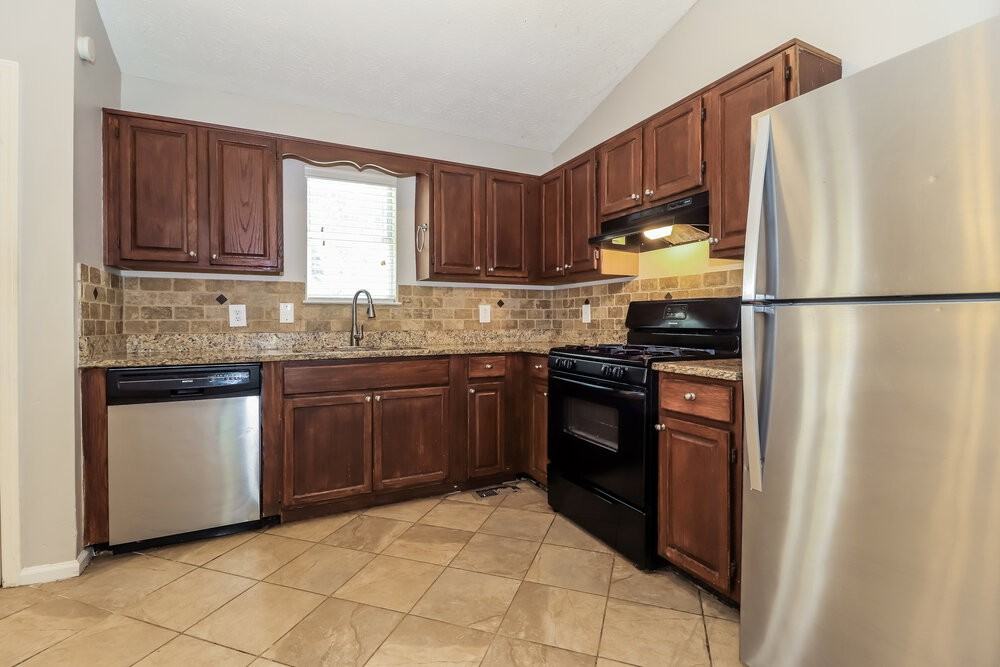 523 White Pines Dr - Photo 7 of 17