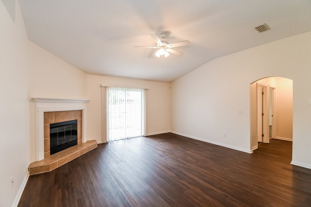 2931 Jubilee Ln - Photo 4 of 17