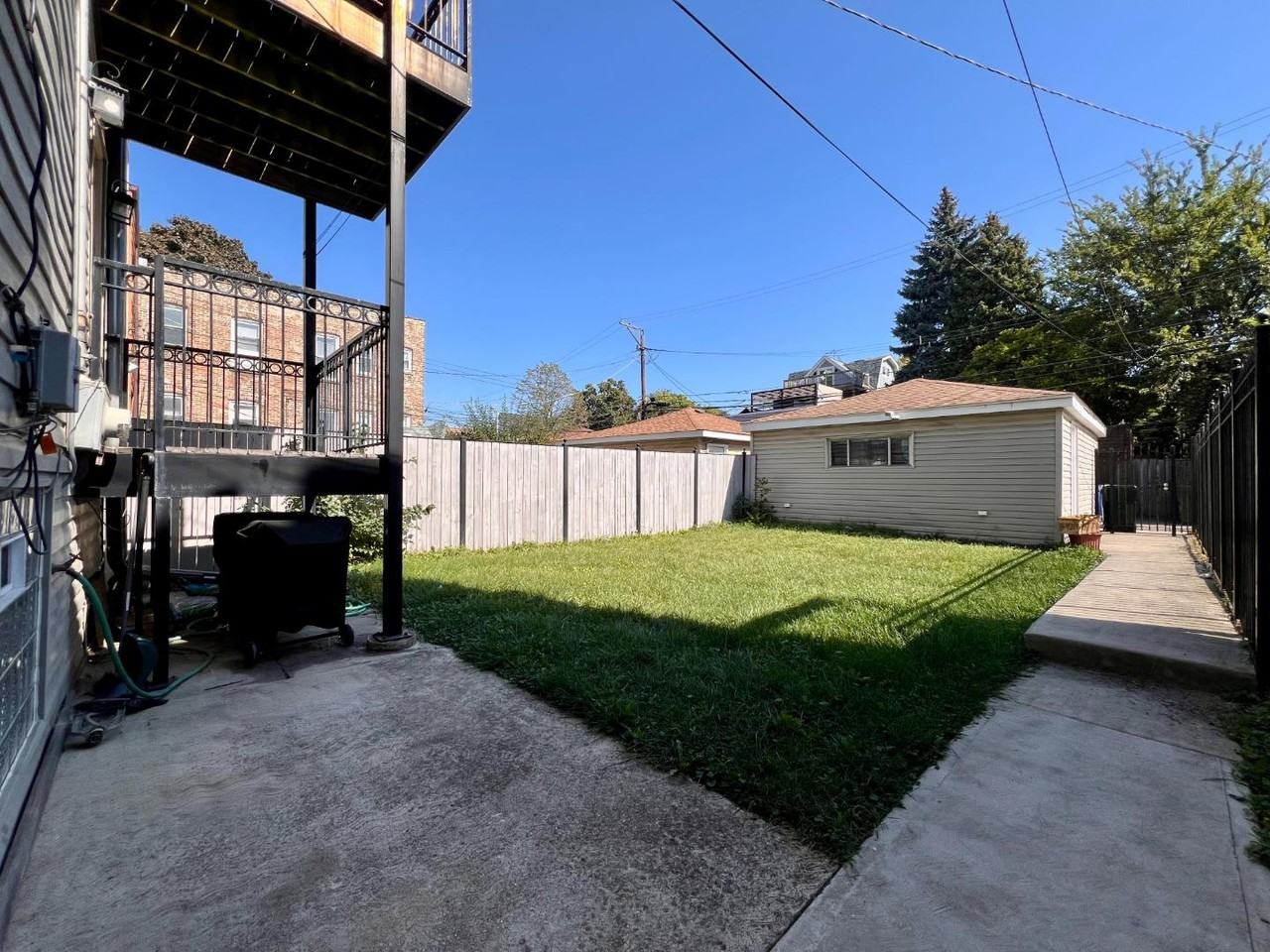2449 N Maplewood Ave - Photo 2 of 3