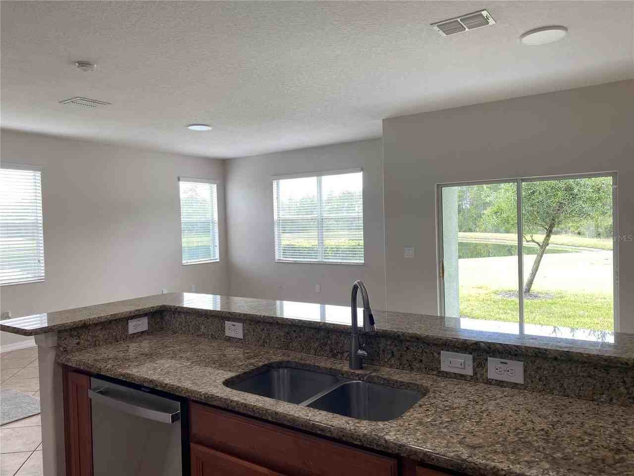 3245 Rodrick Cir - Photo 5 of 18