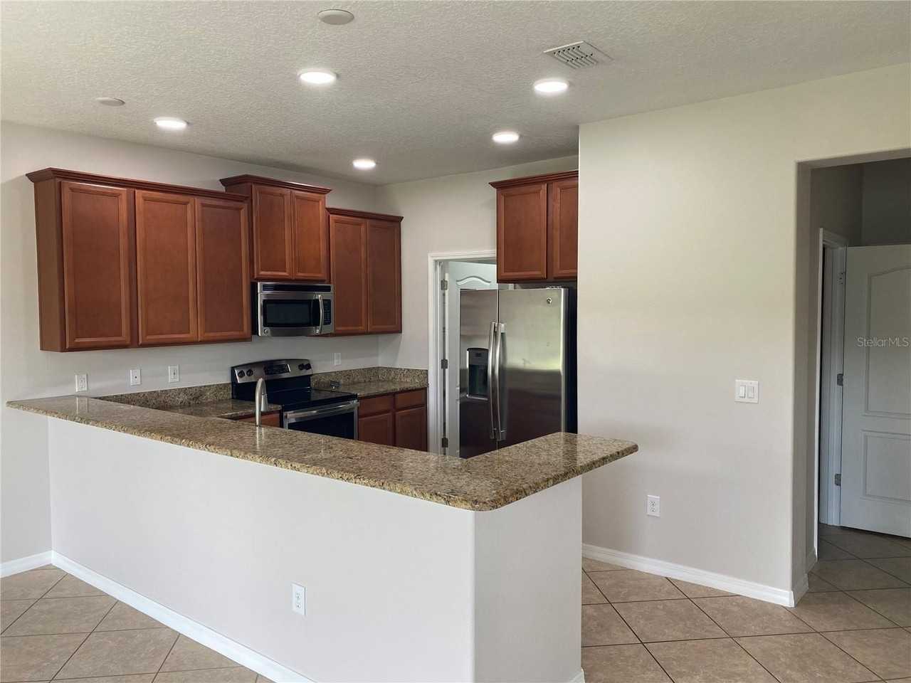 3245 Rodrick Cir - Photo 6 of 18