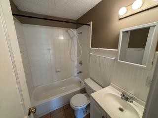 2639 Olive St - Photo 2 of 8