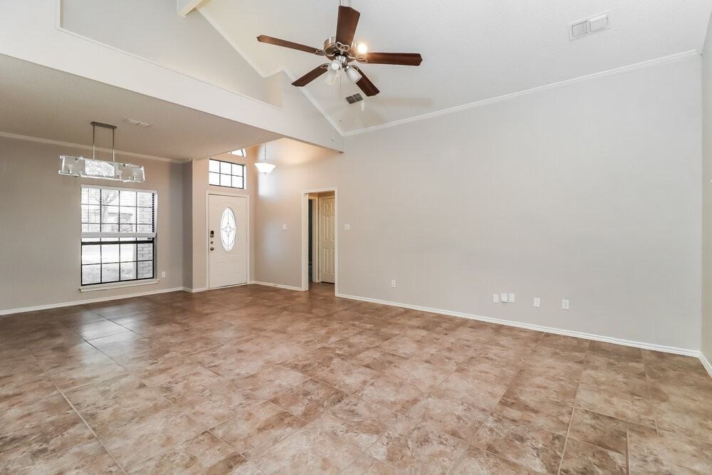 1609 Willow Park Dr - Photo 3 of 16