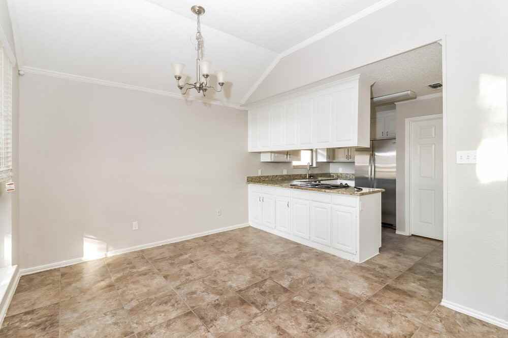 1609 Willow Park Dr - Photo 7 of 16