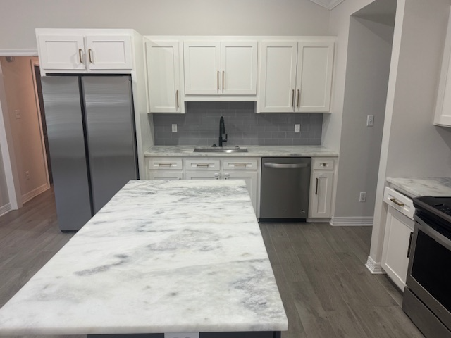 2922 Bobbie St - Photo 4 of 27