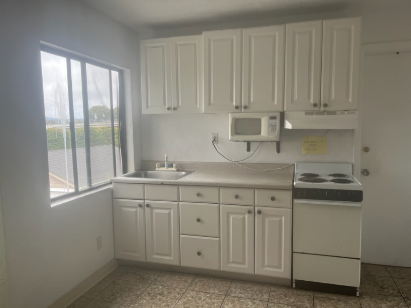 1221 Beacon Ave #1 - Photo 6 of 11