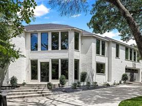 704 Kessler Lake Dr - Photo 1 of 1