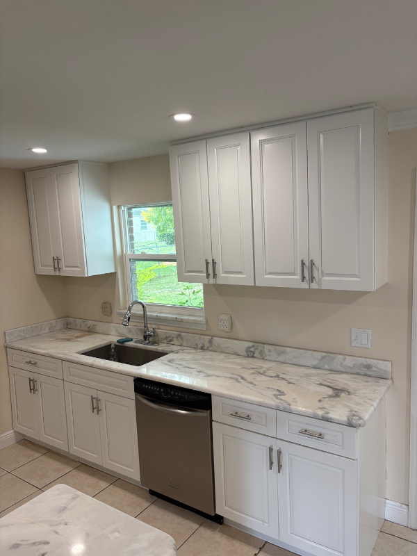 240 W Gardenia Dr - Photo 2 of 20