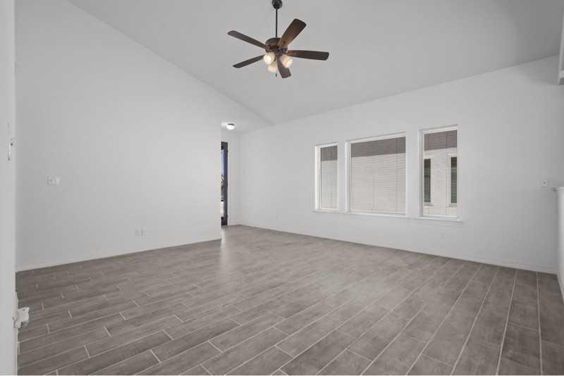 12832 Linstead Avenue - Photo 3 of 20