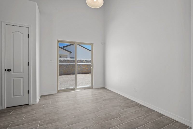 12832 Linstead Avenue - Photo 4 of 20