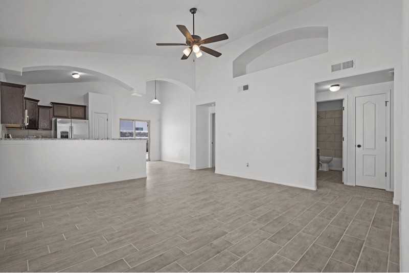 12832 Linstead Avenue - Photo 5 of 20