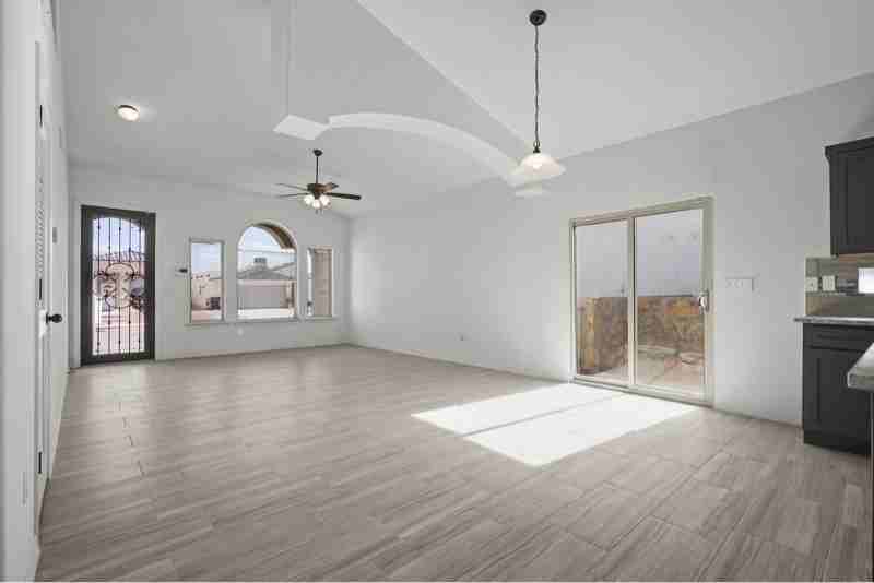 13853 Summer Story Avenue - Photo 3 of 19