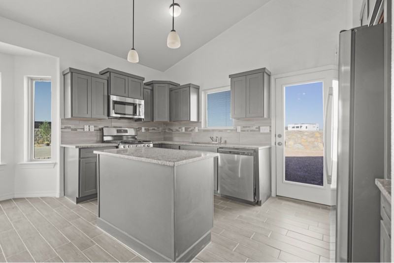 1041 Summer Lake Street - Photo 7 of 22