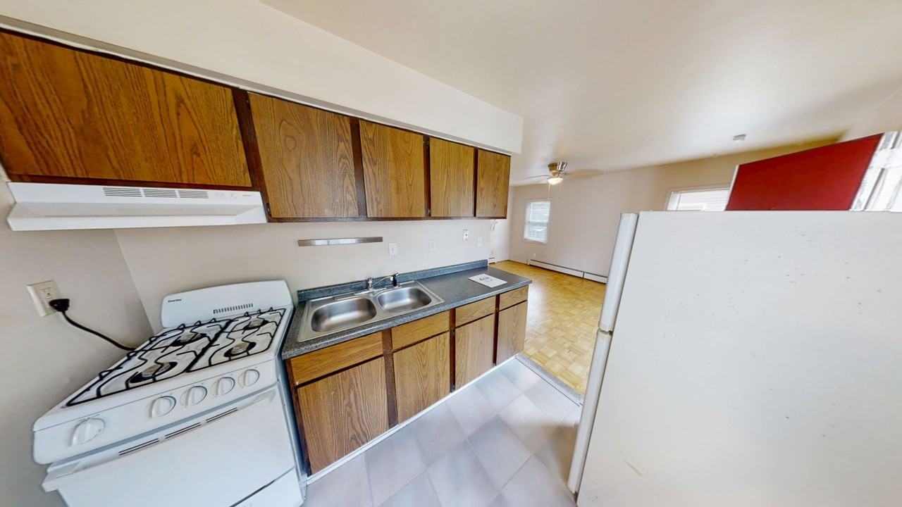 118 E. Kingsley - Photo 3 of 4