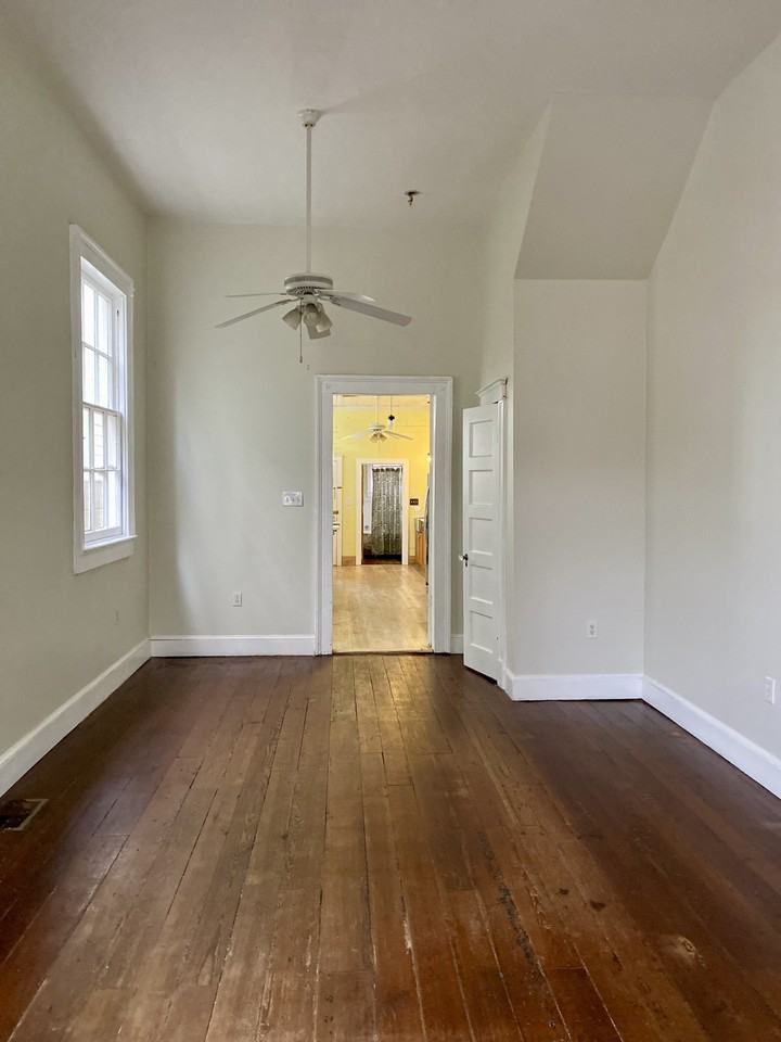 2433 Chartres St #2433 - Photo 6 of 13