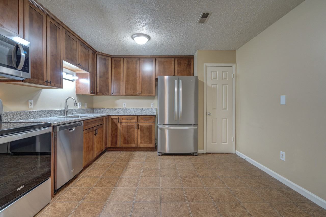 135 Clover Valley Cir #135 - Photo 2 of 29