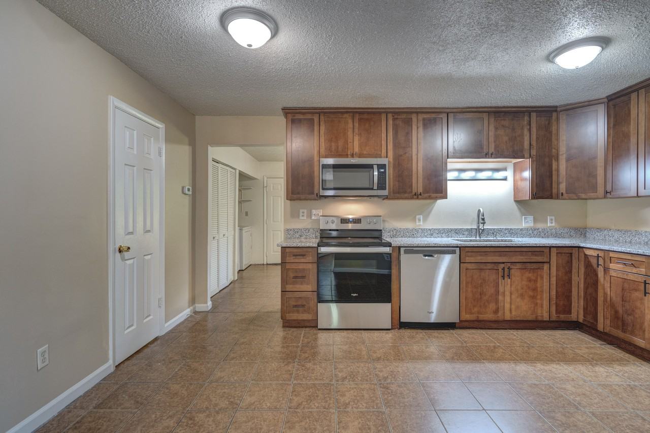 135 Clover Valley Cir #135 - Photo 3 of 29