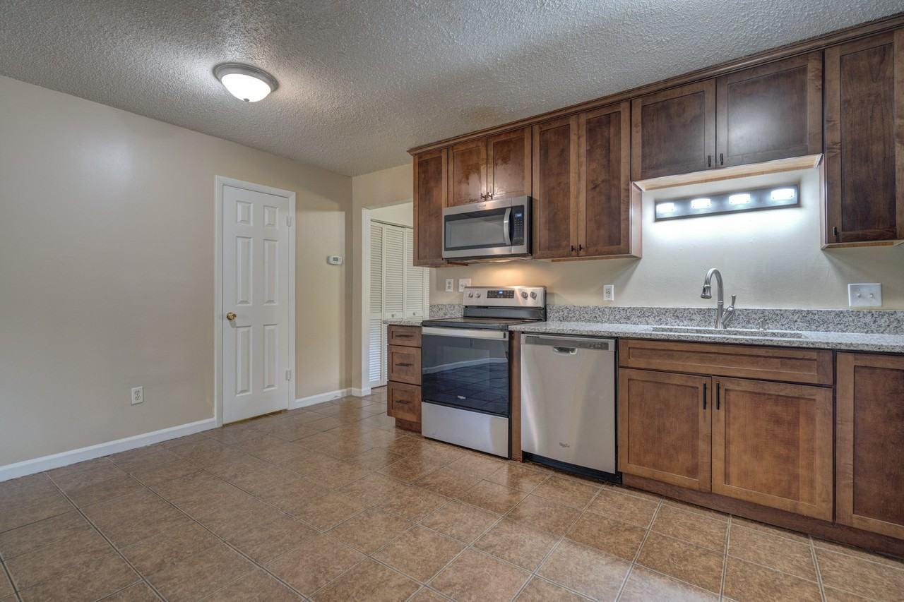 135 Clover Valley Cir #135 - Photo 4 of 29