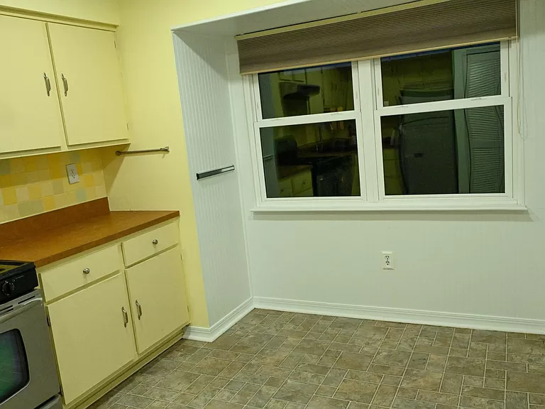 1912 Raspberry Ct #NA - Photo 3 of 10