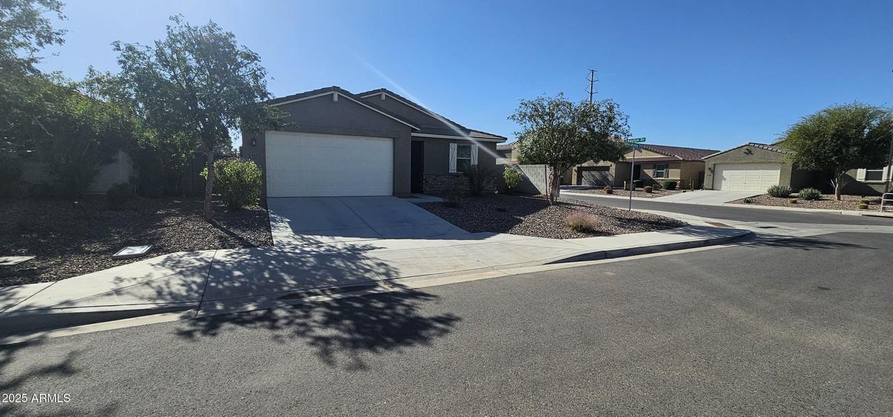 735 W Micanopy Trl - Photo 2 of 50