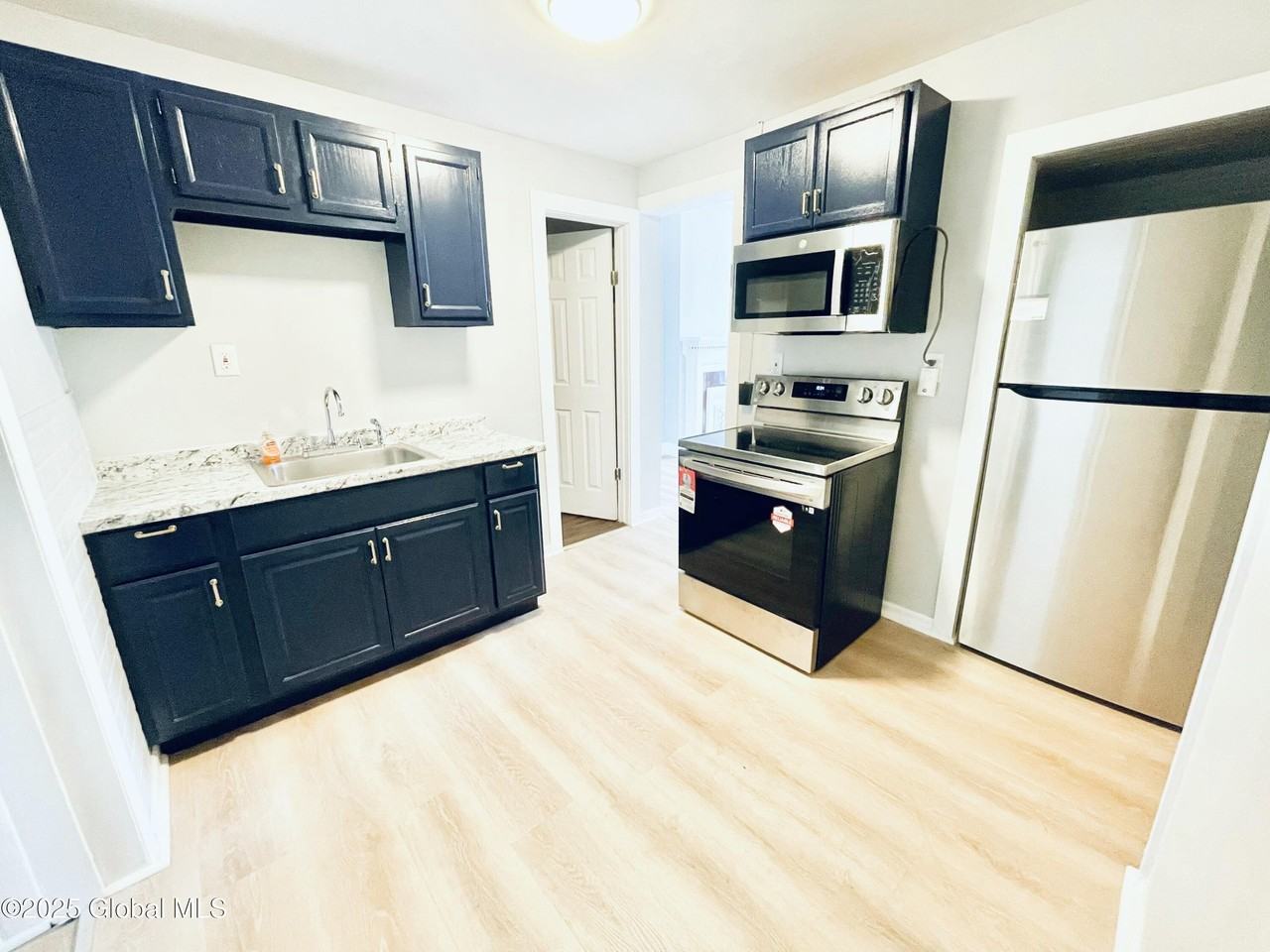 363 Madison Ave Apt 1 #1 - Photo 4 of 10