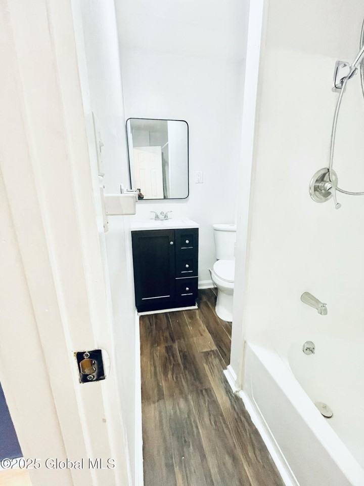 363 Madison Ave Apt 1 #1 - Photo 6 of 10