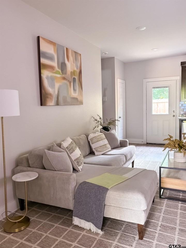 11722 Fm 16 W Ste A - Photo 4 of 17