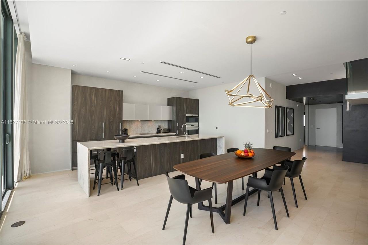 650 Northeast 32nd Street - Photo 5 of 50