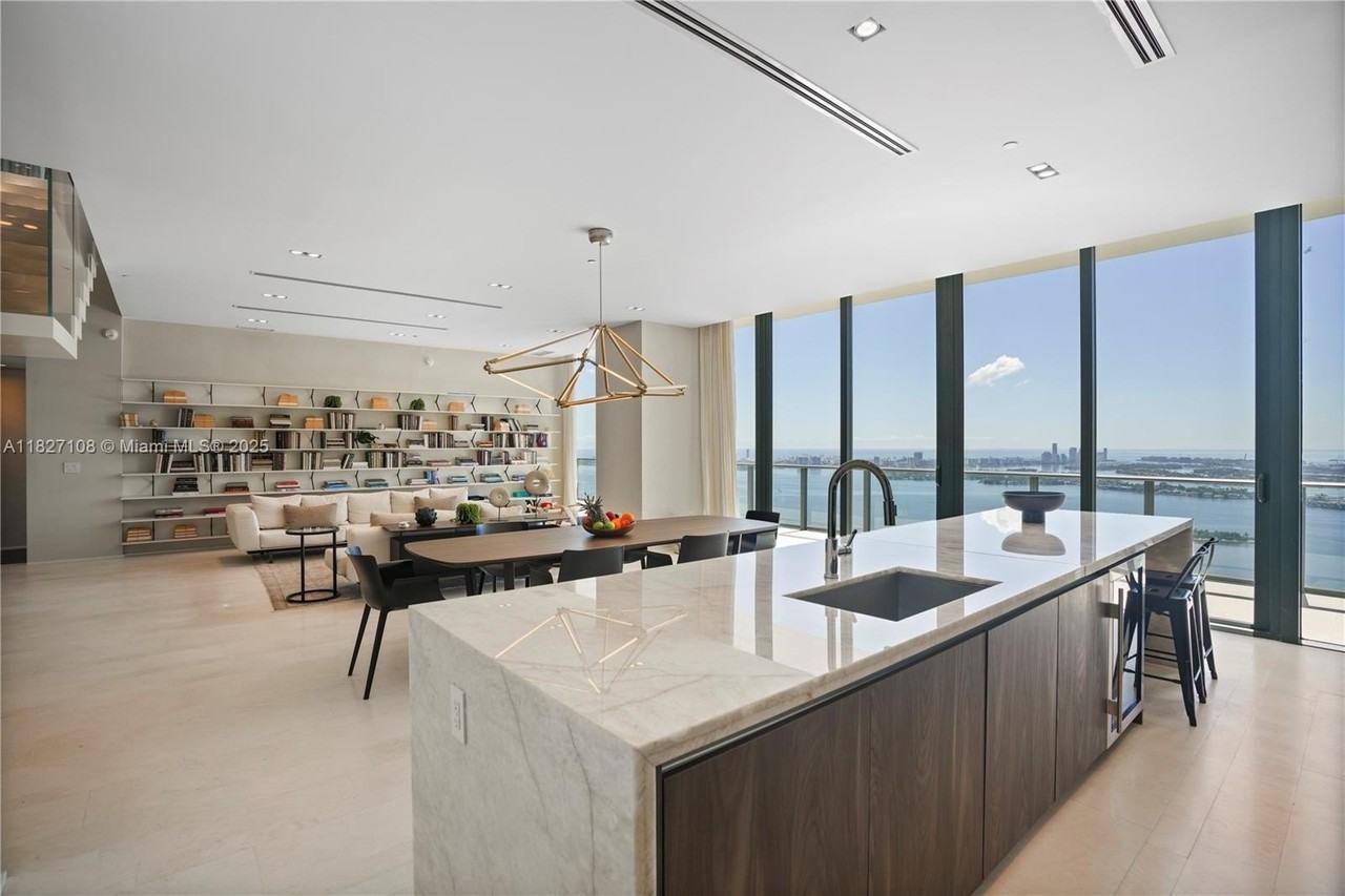 650 Northeast 32nd Street - Photo 6 of 50