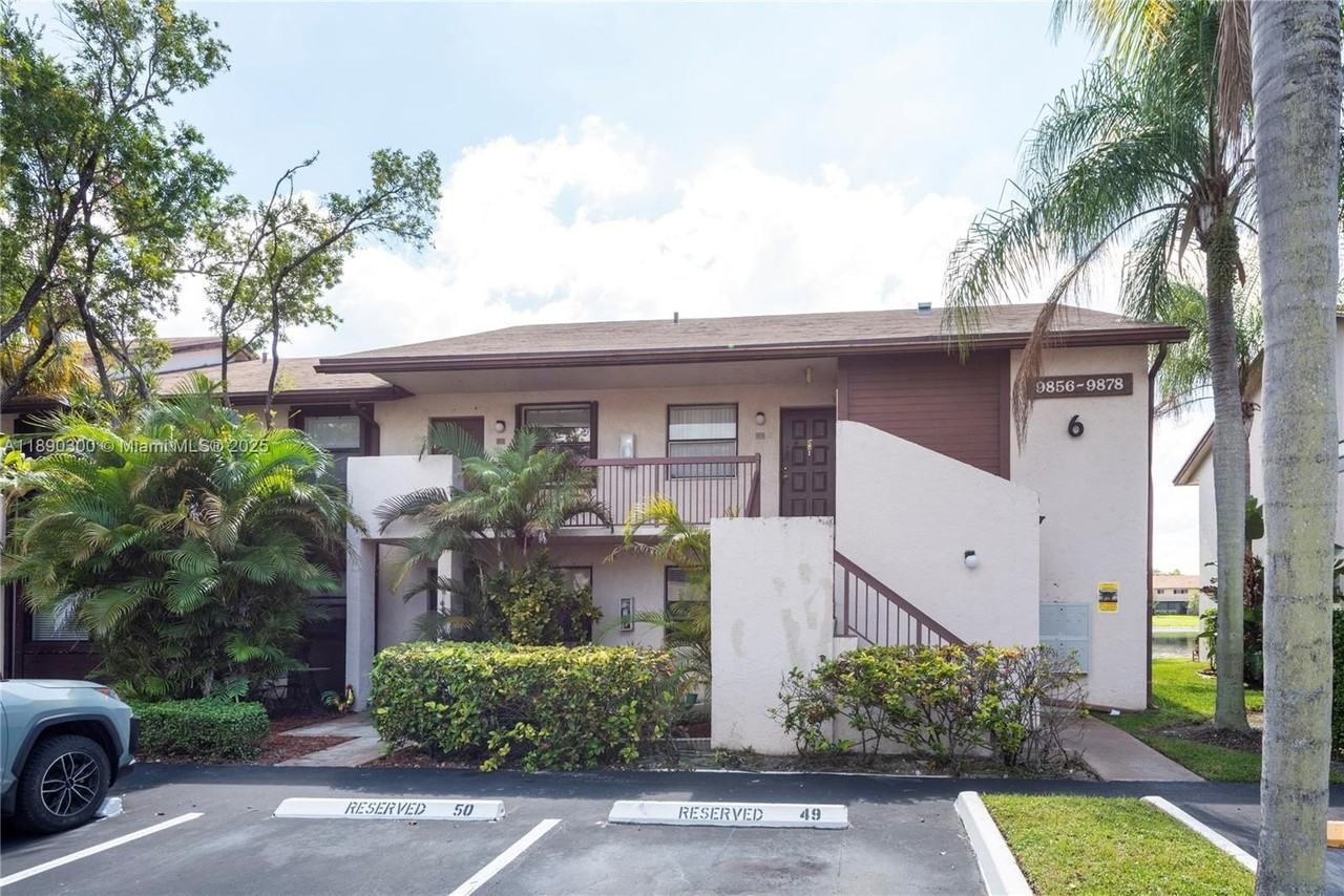 9876 Nob Hill Ct #9876 - Photo 2 of 23