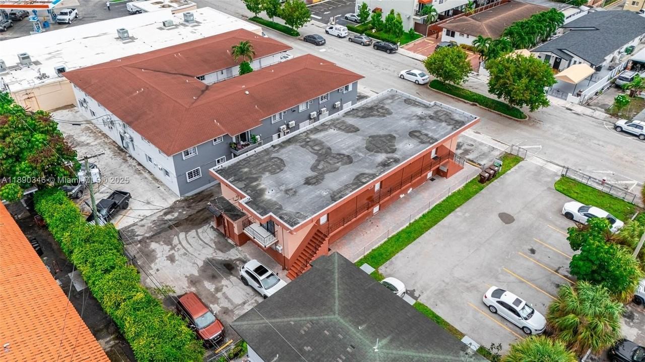 40 W 4th St #5 - Photo 7 of 44