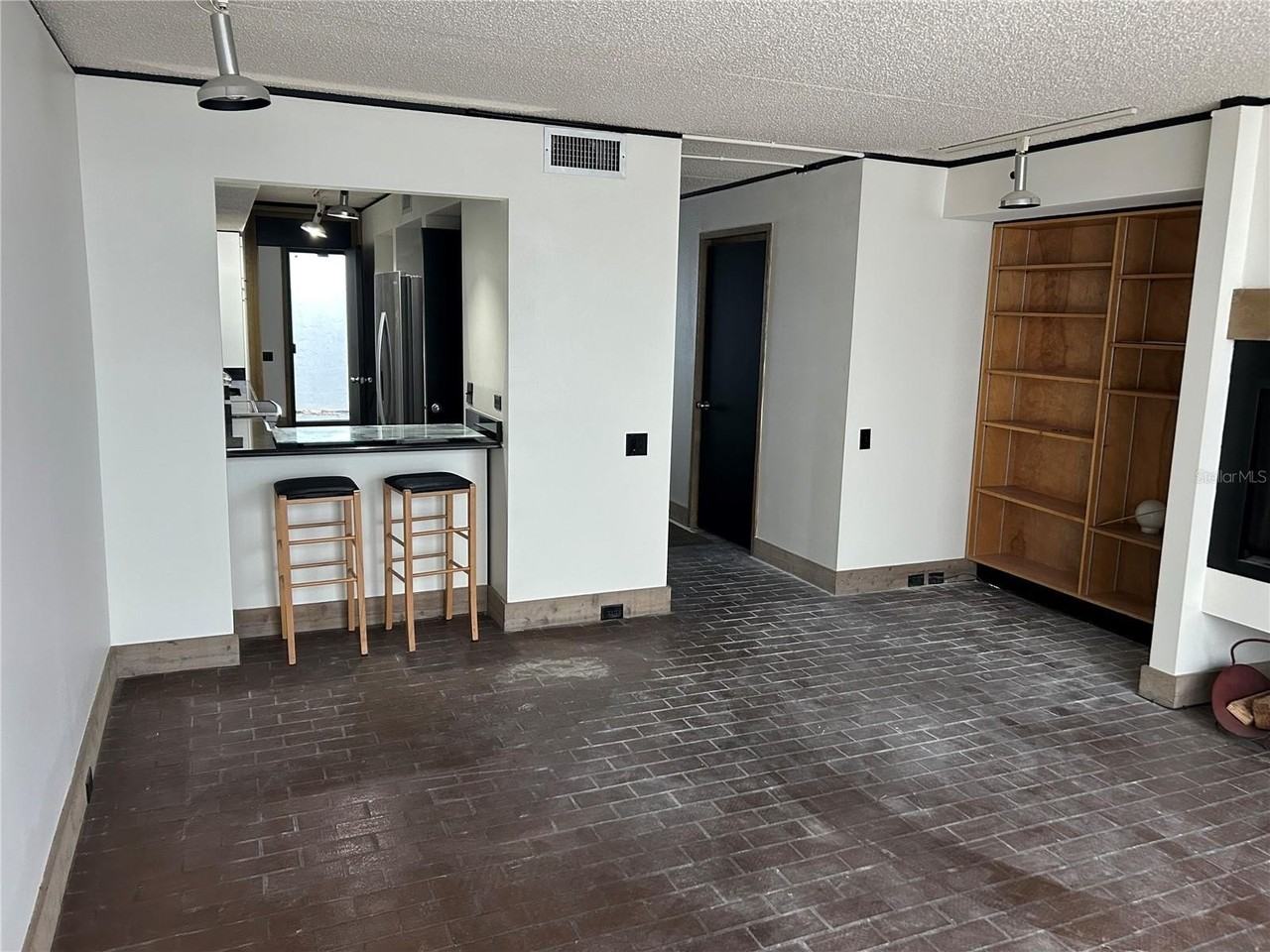 503 Avenue B Nw #503 - Photo 3 of 14