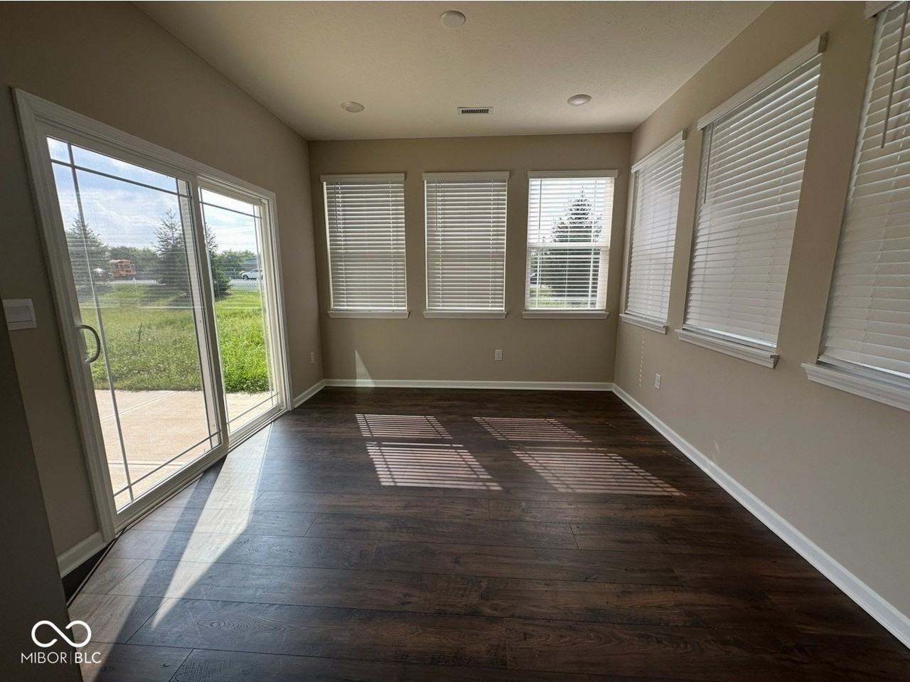 5344 Orwell Ct - Photo 7 of 28