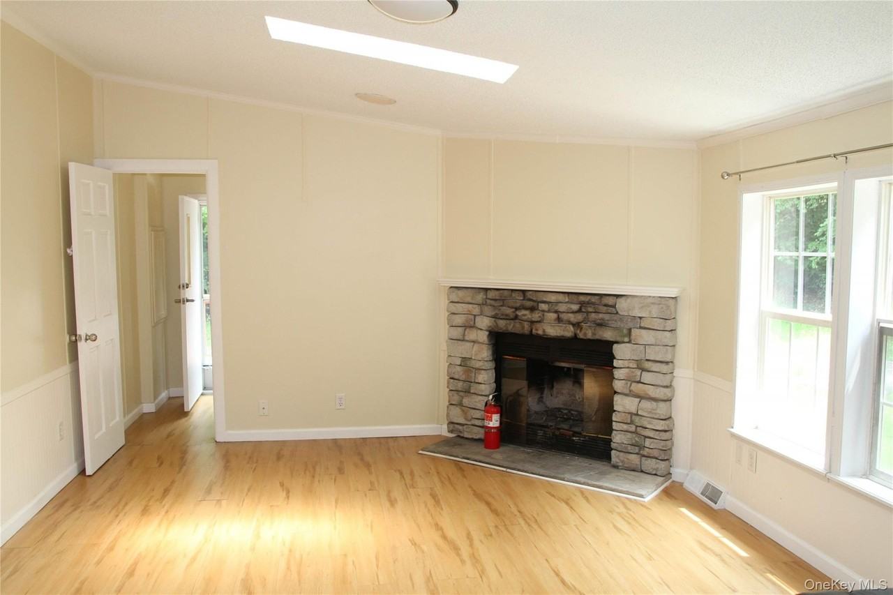 68 Shin Hollow Rd #A - Photo 4 of 13