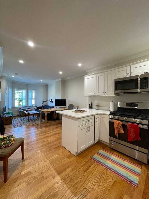 9 Savin Hill Ave - Photo 6 of 20