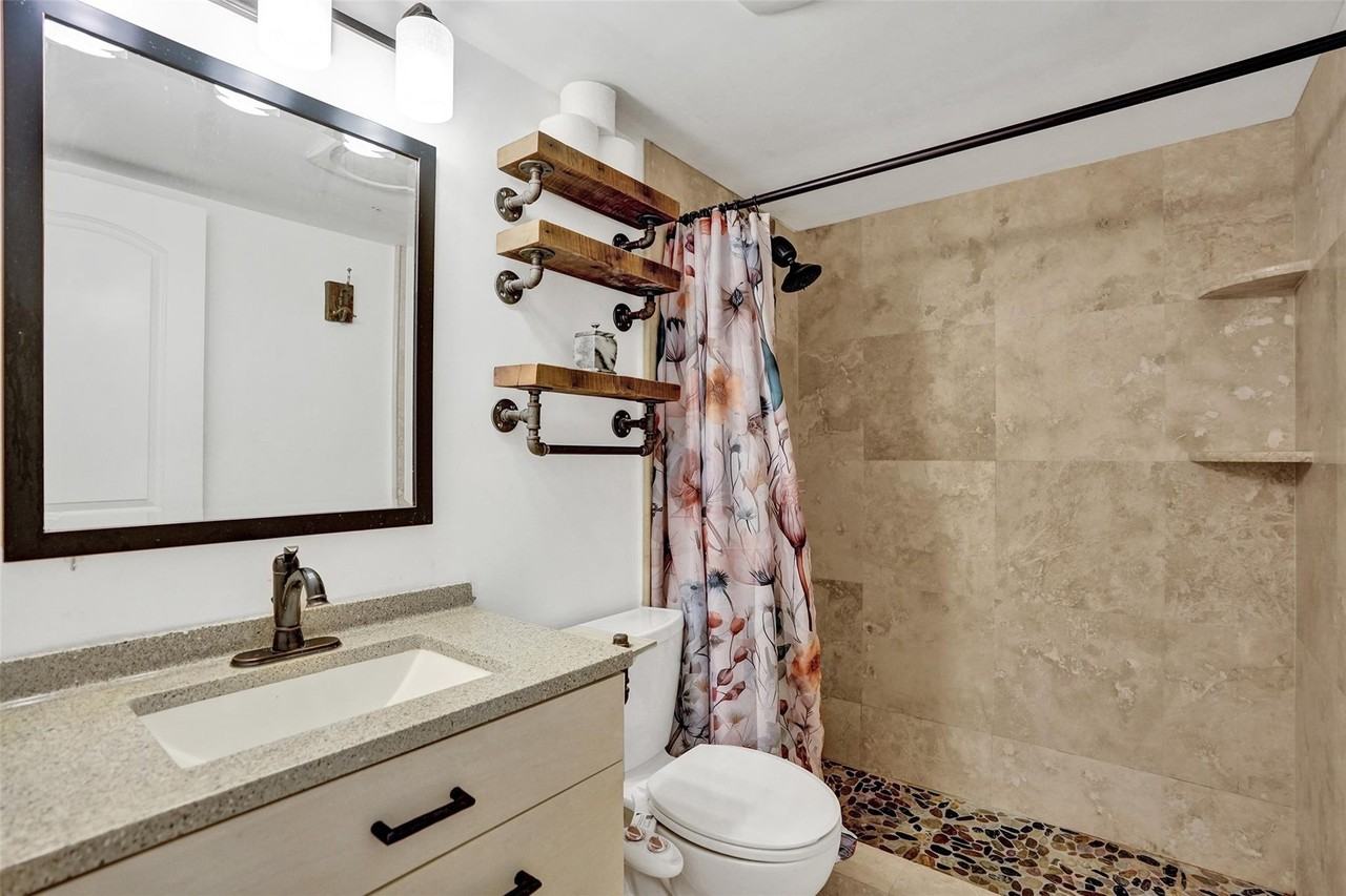 101 E Mcnab Rd - Photo 3 of 36