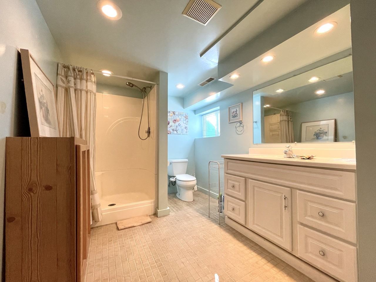 2525 Northeast 110th Street - Photo 7 of 11