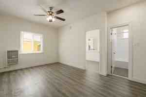 featured image of 1623 N Mariposa Ave