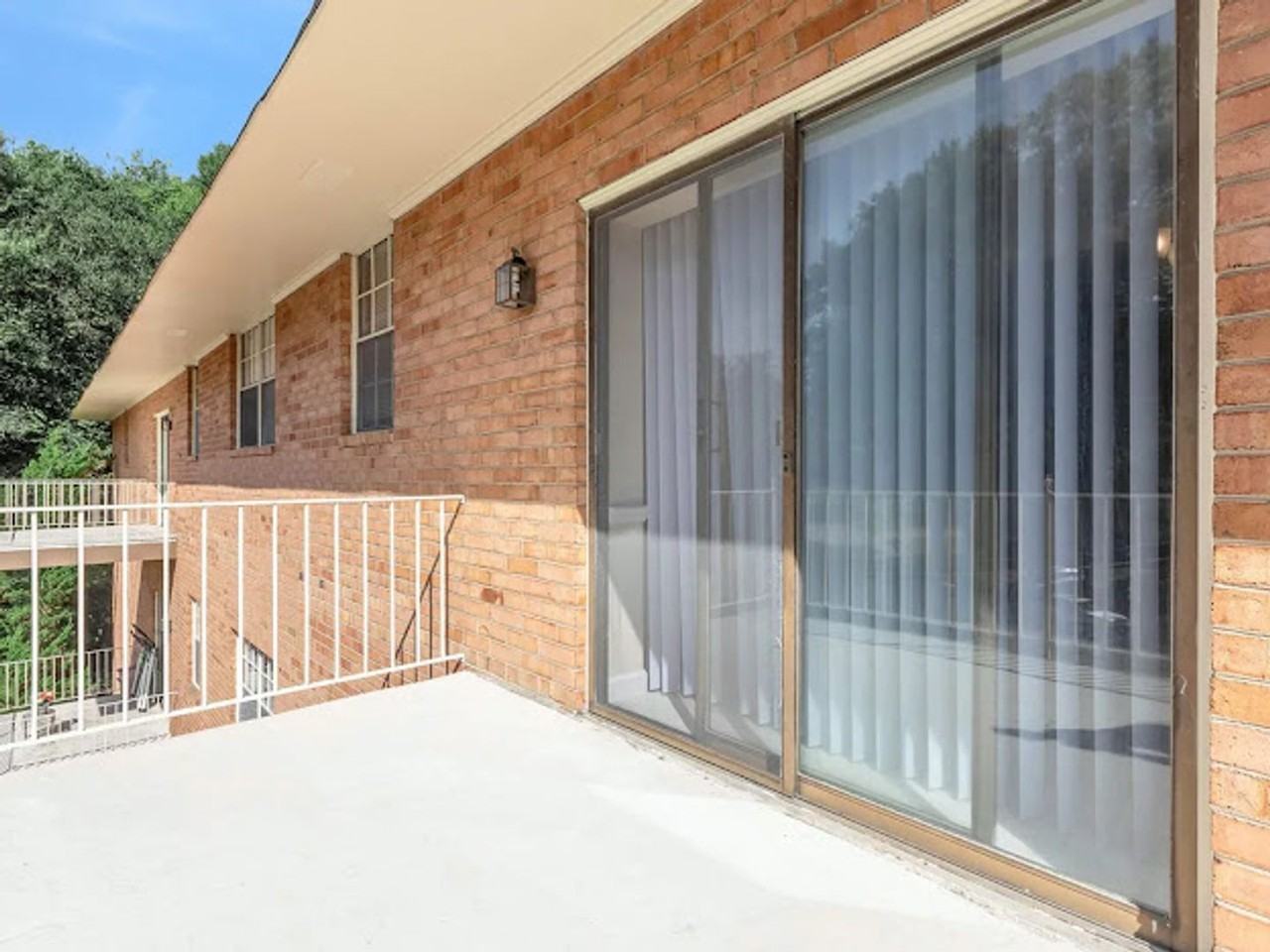 Astor Arms - Photo 2 of 16