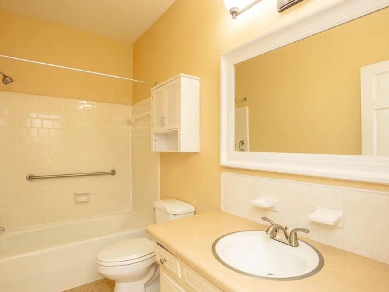 Astor Arms - Photo 7 of 16