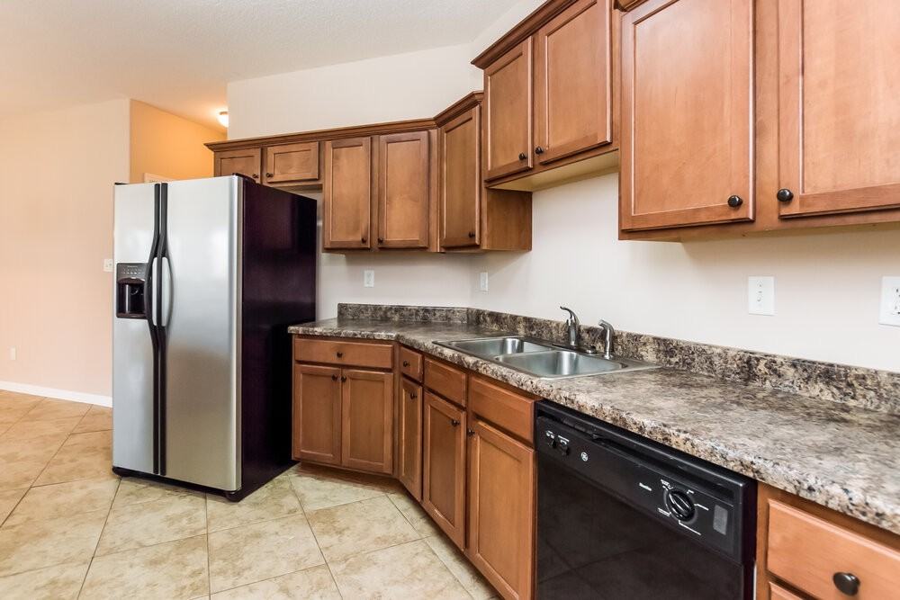 5774 Bedford Loop E - Photo 5 of 15