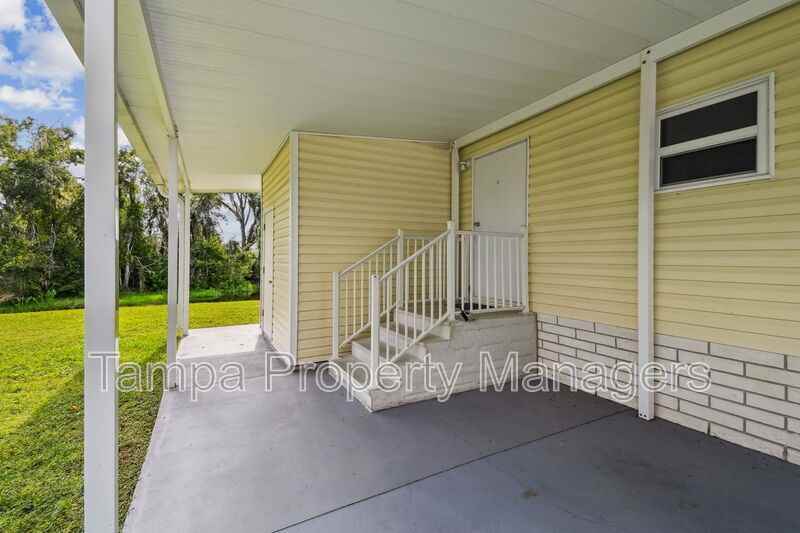 242 Country Lane #A - Photo 5 of 50