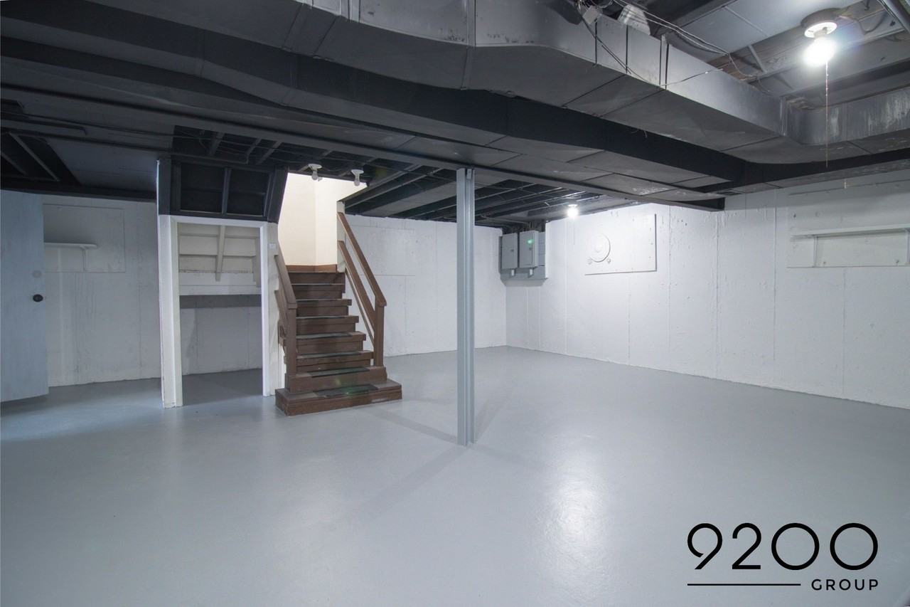 7240 Balson Avenue - Photo 3 of 34