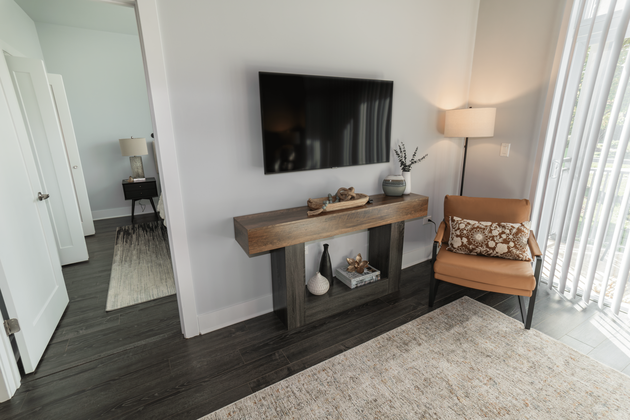 The Residences at Hamilton Lakes - Photo 7 of 48