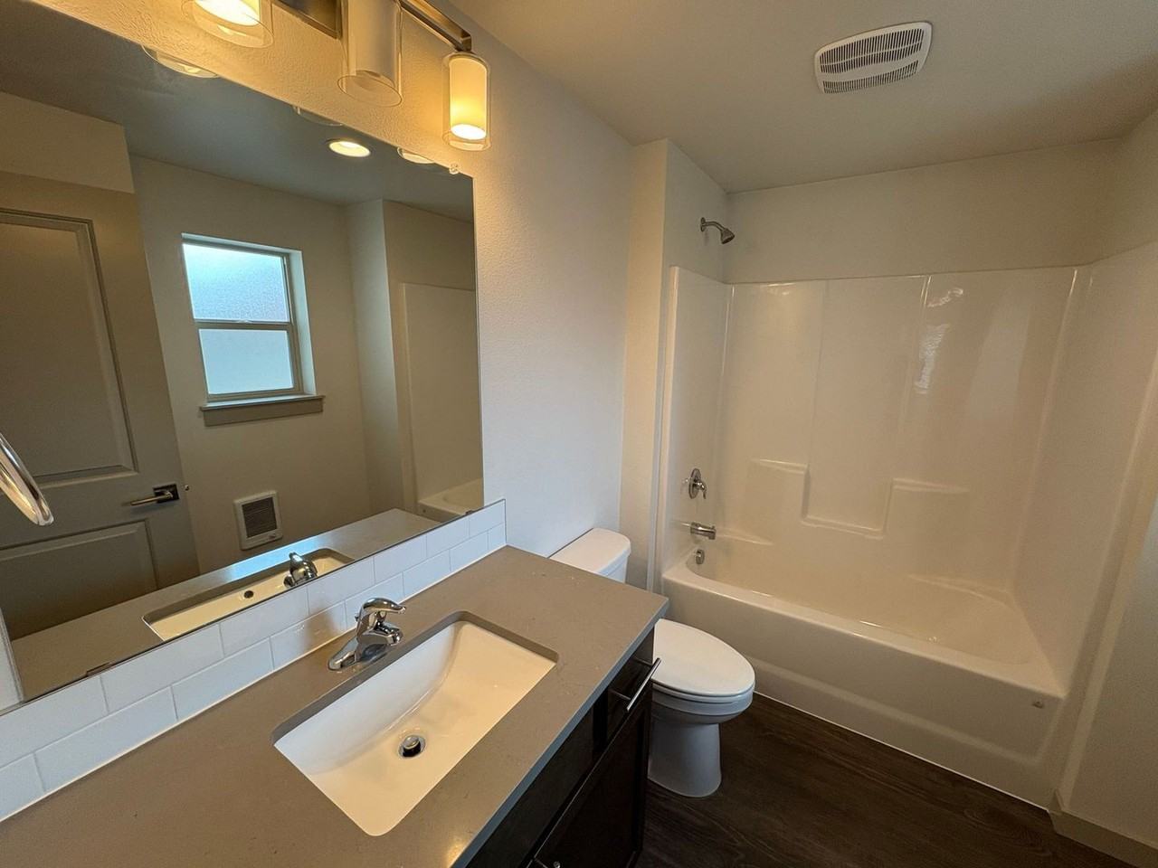 70 Ne Cessna Dr #2 - Photo 7 of 9